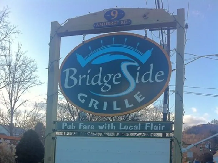 Bridgeside Grill — Message Boards by Hale Custom Signs